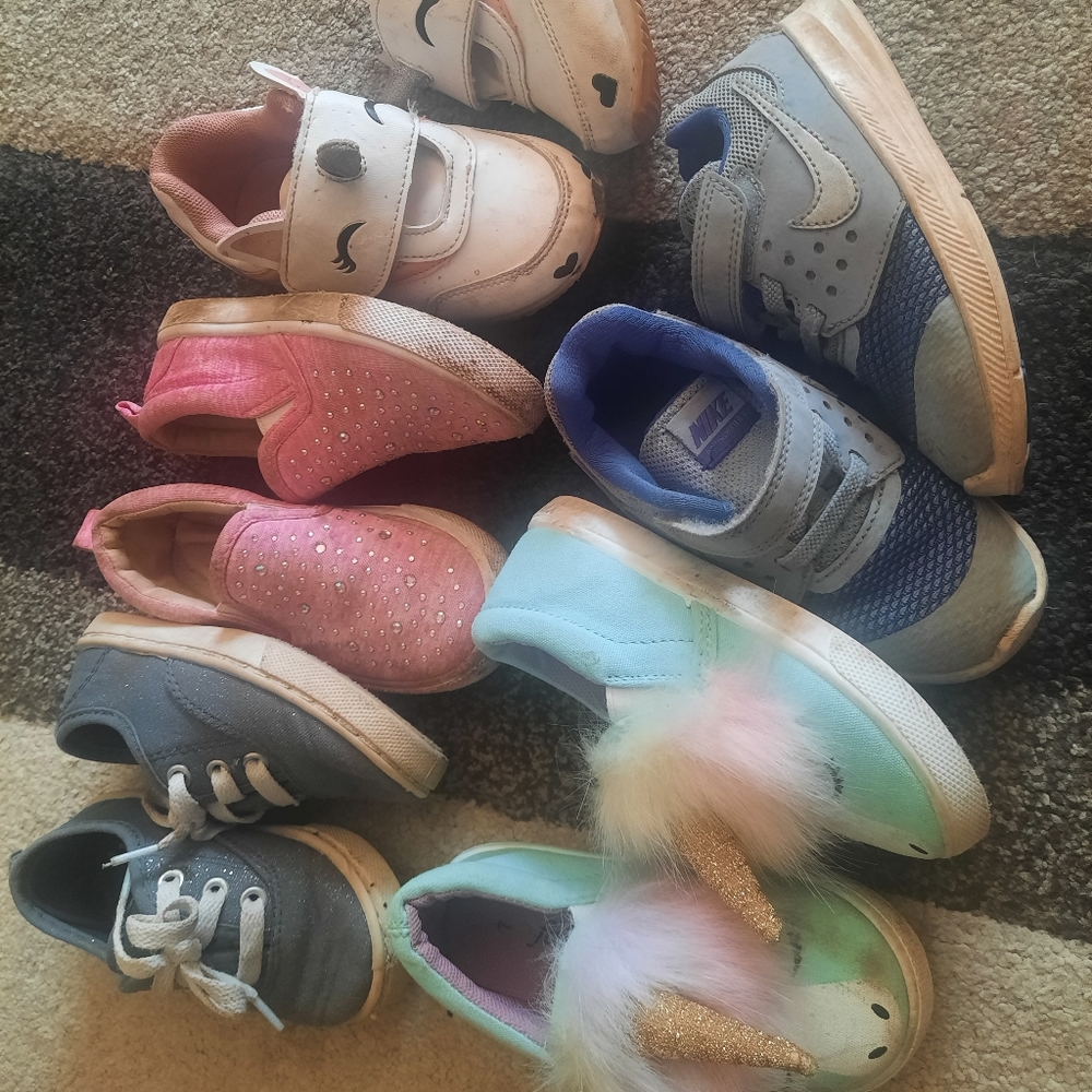 Size 7 toddler shoes